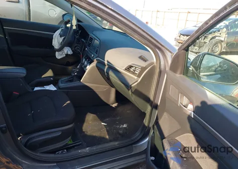 2019 Hyundai Elantra Sel z USA, uszkodzony, nr VIN 5NPD84LF6KH431644